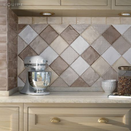 Equipe Splendours Royal Brown 15x15