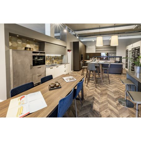 Kaindl Fortress Ashford Halszálka Mintás Laminált Padló K4379Rh 8Mm Ac4 2,7 M2/Csomag